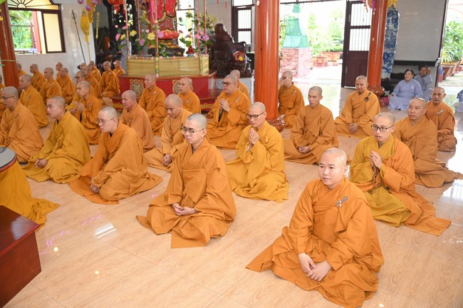 Holding Pravaranà Ceremony of the Director Board (DB) of Hoc Mon district's Vietnam Buddhist Sangha (VBS)